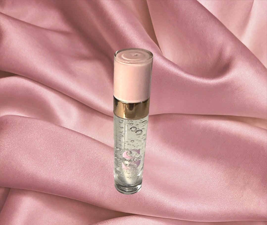 Clarity Lip Glaze 8 ml Wand Tube.