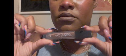 Cocoa Matte Lipstick 6 ml Wand Tube.