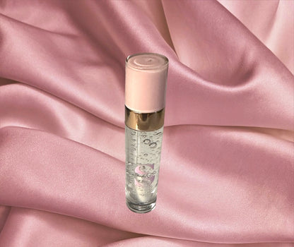 Clarity Lip Glaze 8 ml Wand Tube.