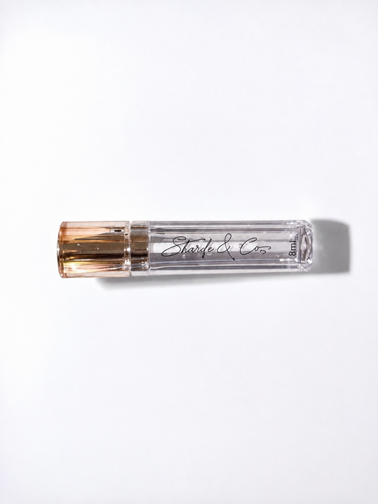 Clarity Lip Glaze 8 ml Wand Tube.